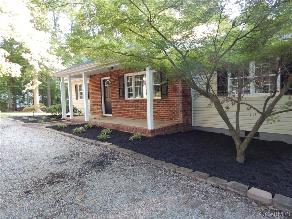 2325 Mosby Road Powhatan, VA 23139 - Photo 2 of 15 Front of Home