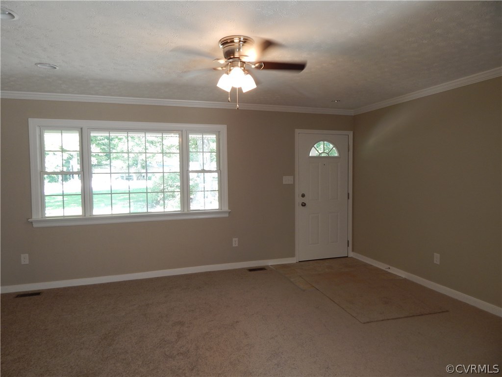 2325 Mosby Road Powhatan, VA 23139 - Photo 8 of 15 Living Room