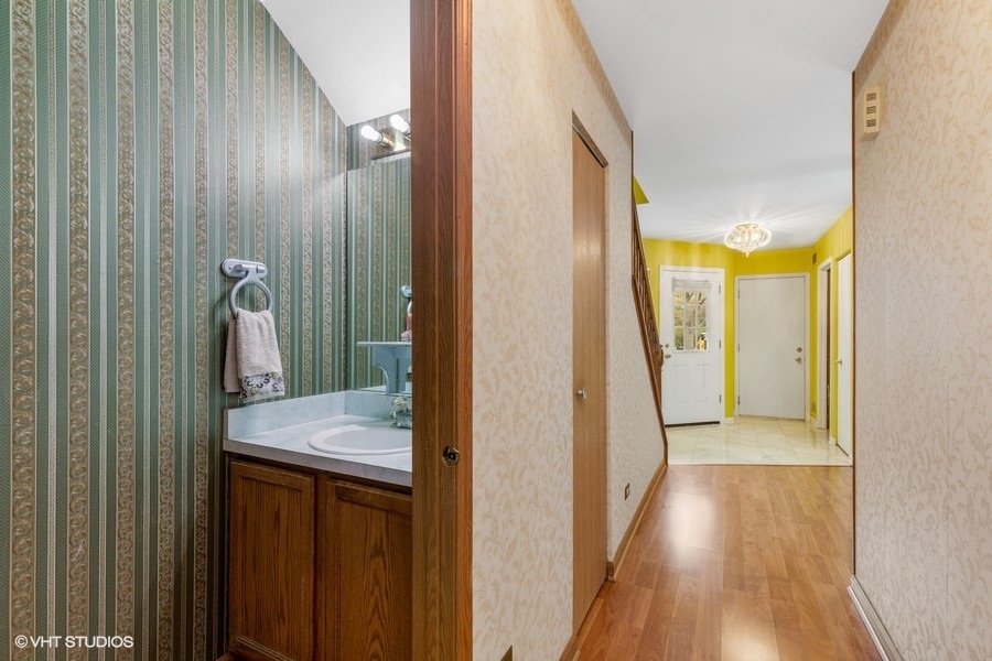 1146 Stillwater Road Elgin, IL 60120 - Photo 9 of 19