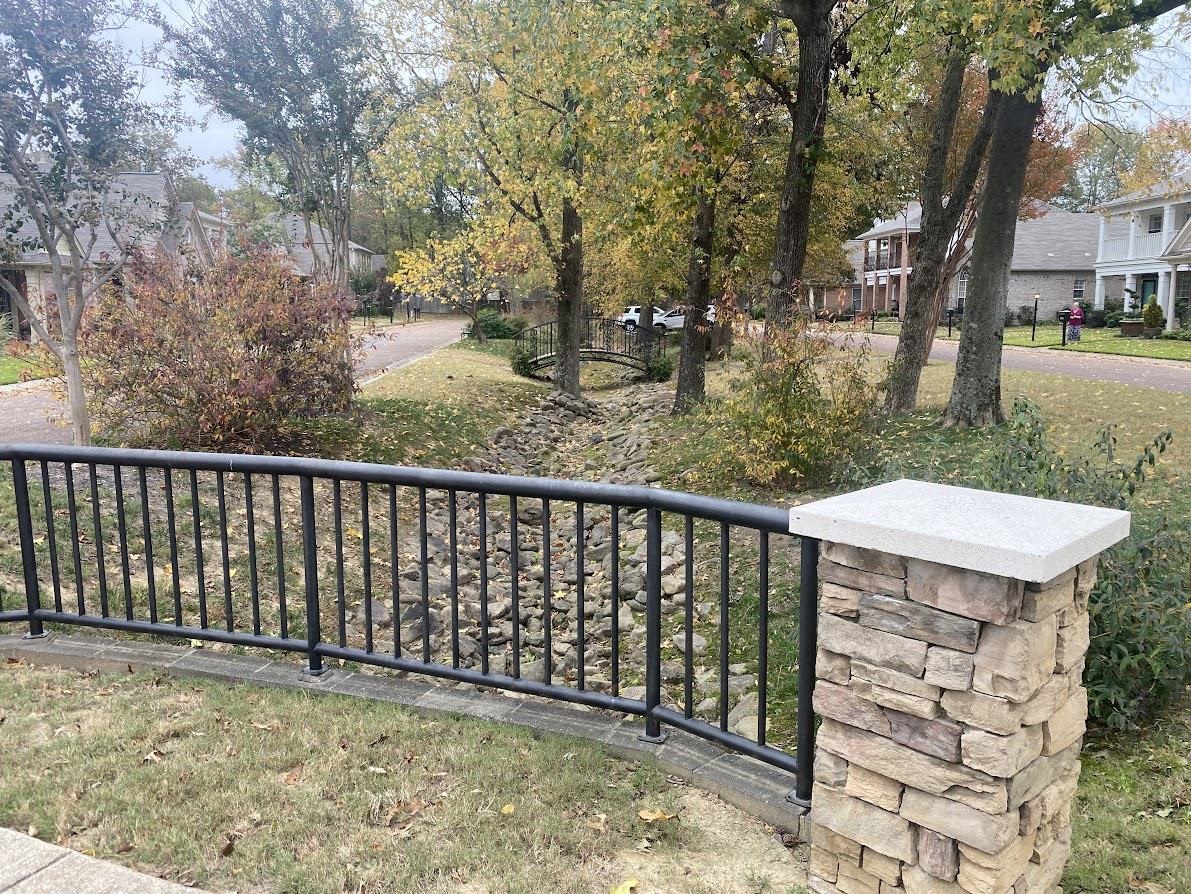 6031 Grayce Drive Bartlett, TN 38134 - Photo 24 of 31 a balcony with street view