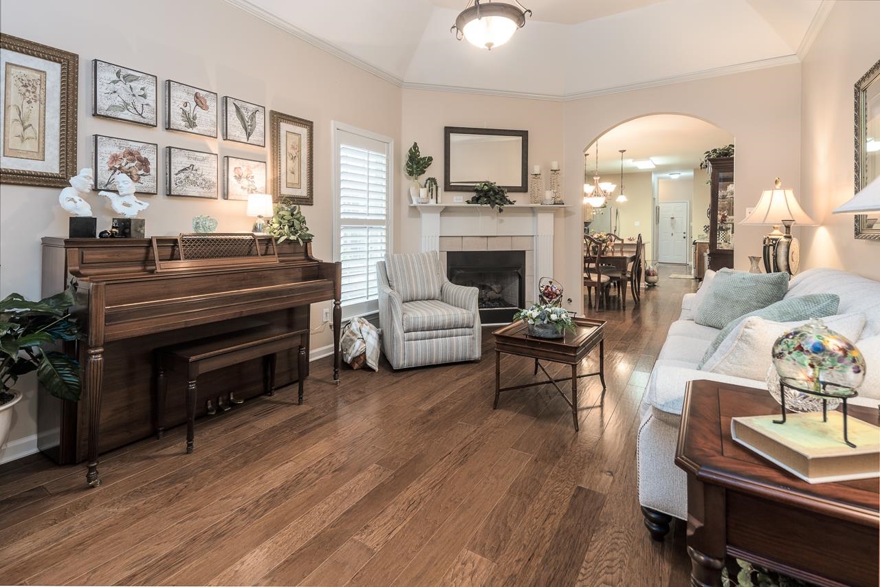 6031 Grayce Drive Bartlett, TN 38134 - Photo 5 of 31 a living room with furniture and a fireplace