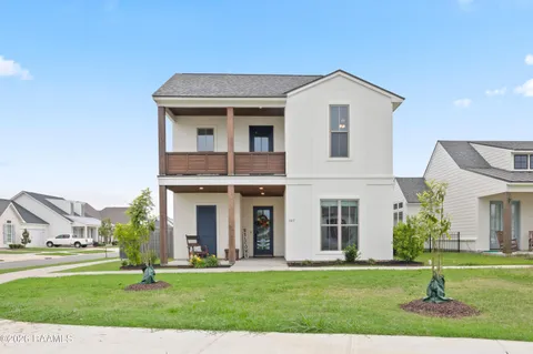 $365,000 | 101 Oak Village Drive, Scott, LA 70583