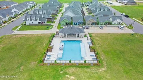 $365,000 | 101 Oak Village Drive, Scott, LA 70583