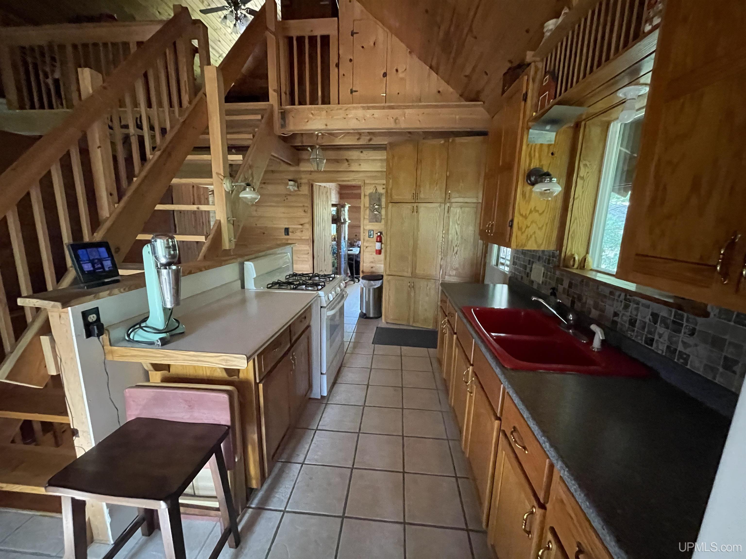 W11894 Jones Road Athelstane, WI 54104 - Photo 10 of 44