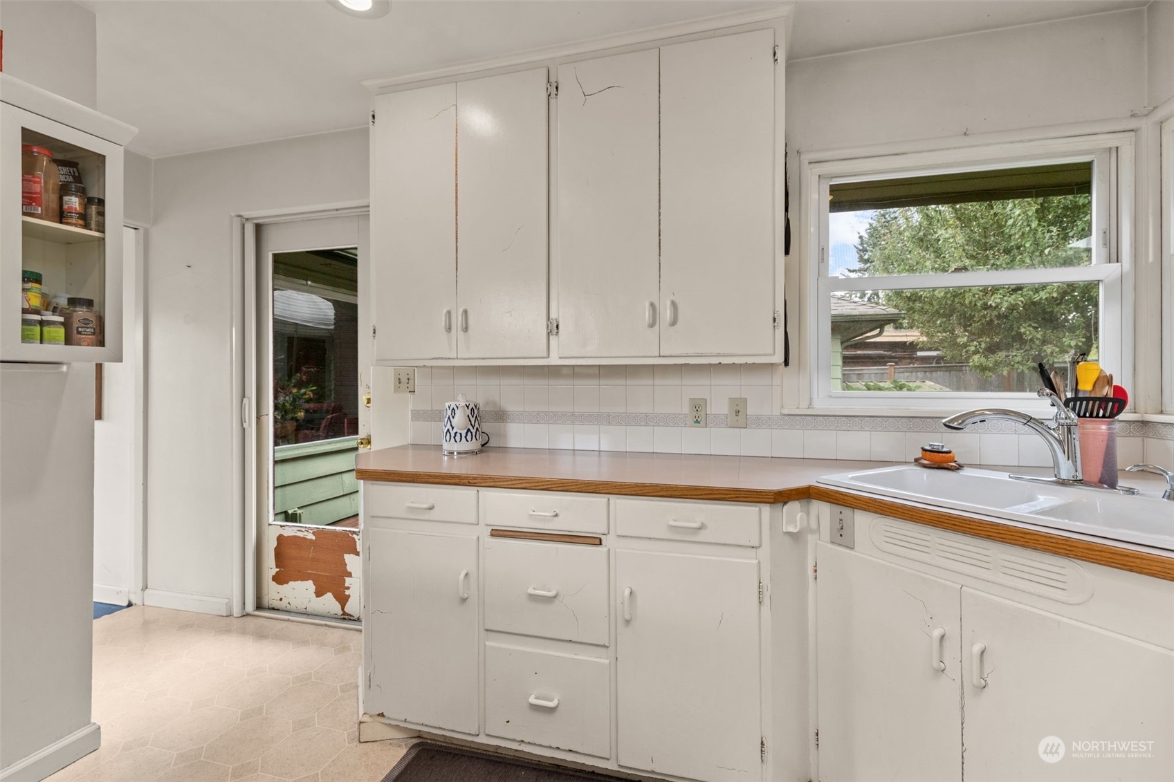 610 View Ridge Drive Everett, WA 98203 - Photo 12 of 35