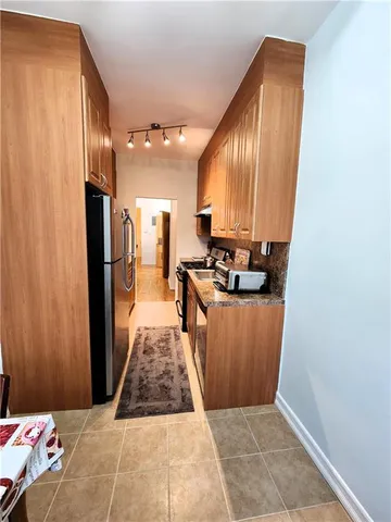 $398,000 | 1801 Avenue North, Unit 6C | Midwood
