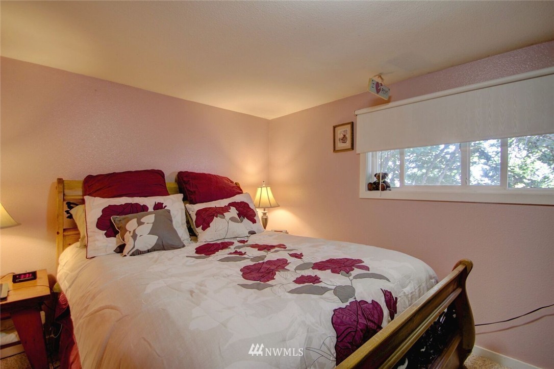 21227 Francis Road Mount Vernon, WA 98273 - Photo 12 of 25 Gallery Image 12