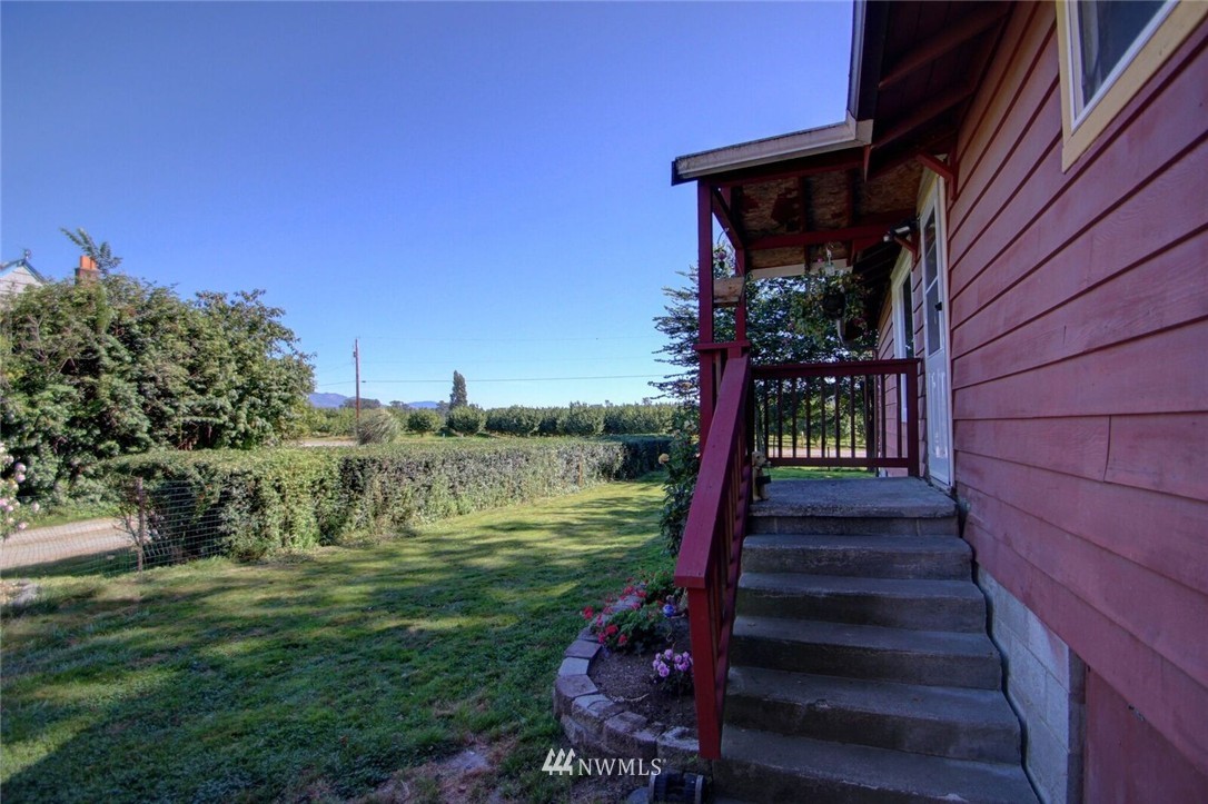 21227 Francis Road Mount Vernon, WA 98273 - Photo 19 of 25 Gallery Image 19