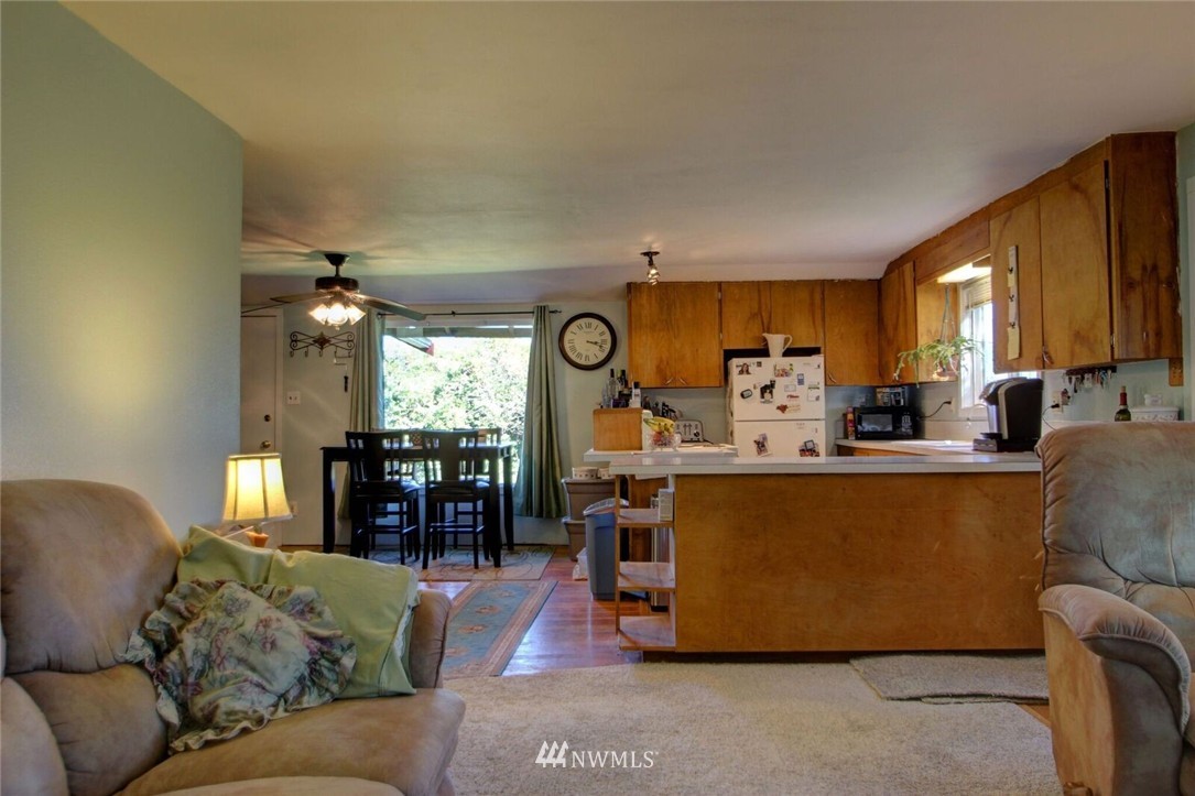 21227 Francis Road Mount Vernon, WA 98273 - Photo 5 of 25 Gallery Image 5