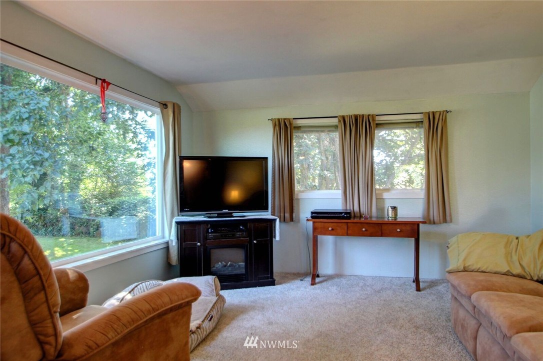 21227 Francis Road Mount Vernon, WA 98273 - Photo 7 of 25 Gallery Image 7