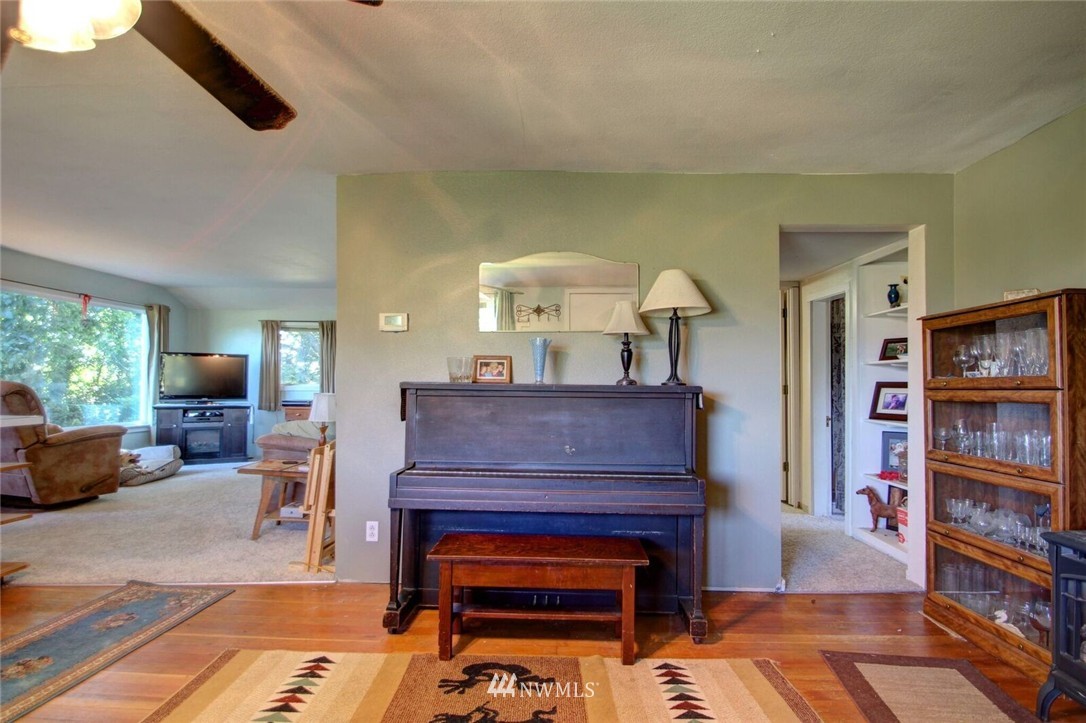 21227 Francis Road Mount Vernon, WA 98273 - Photo 10 of 25 Gallery Image 10