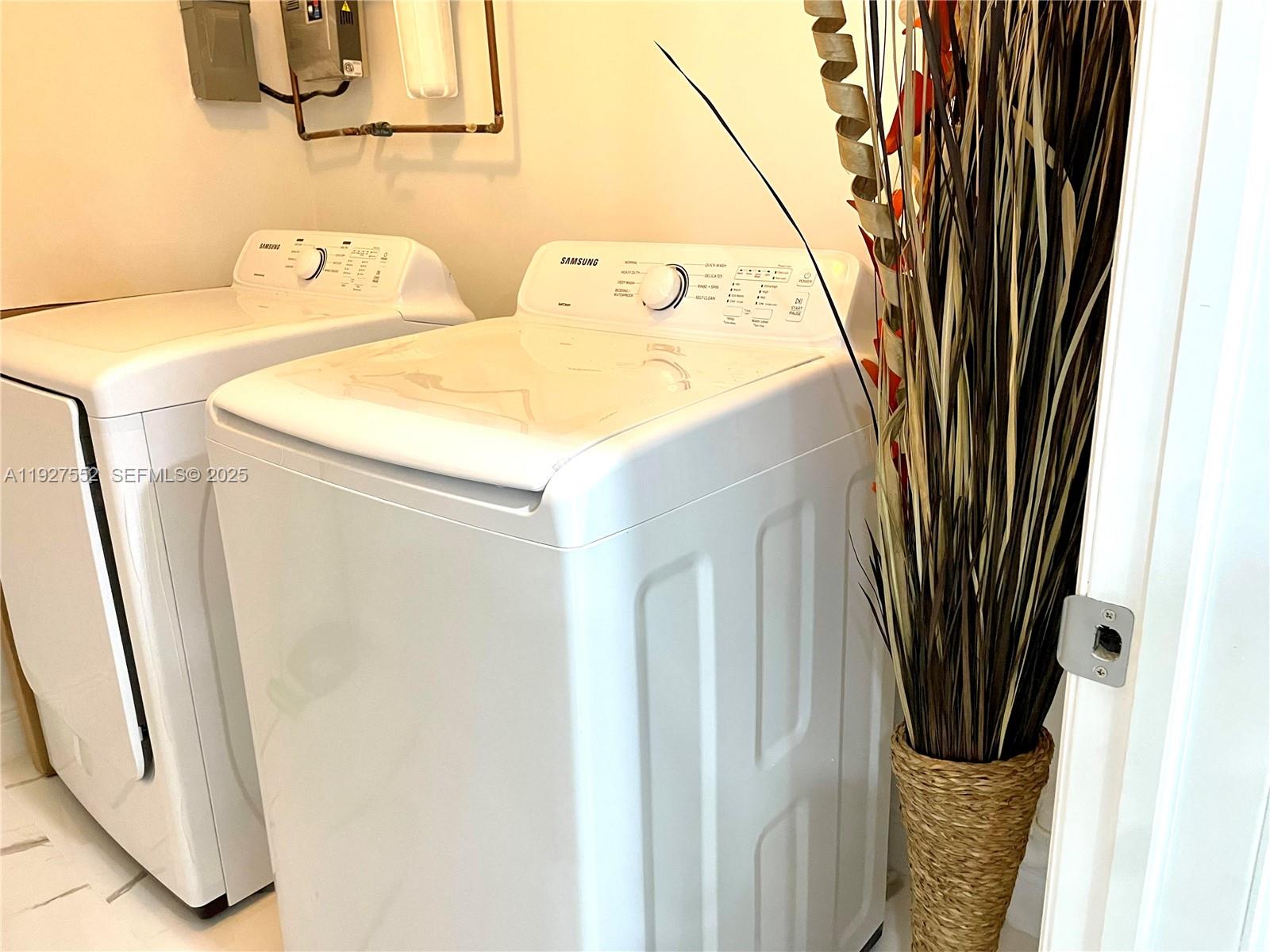 1017 Southwest 124th Court Miami, FL 33184 - Photo 15 of 19