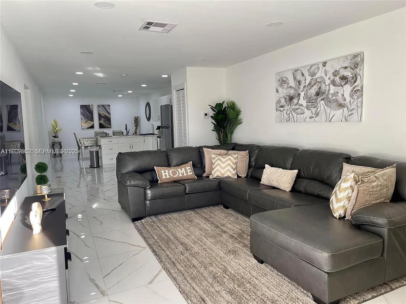 1017 Southwest 124th Court Miami, FL 33184 - Photo 3 of 19