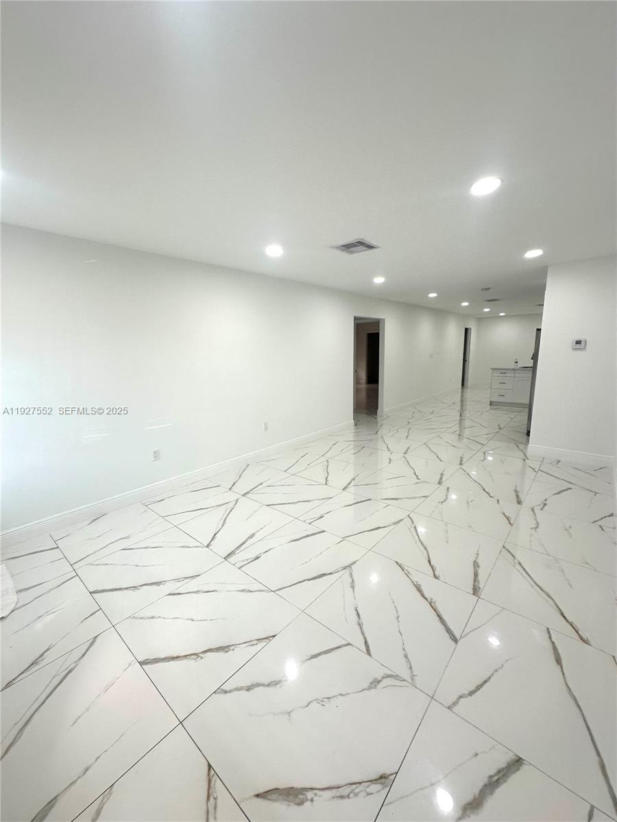 1017 Southwest 124th Court Miami, FL 33184 - Photo 6 of 19