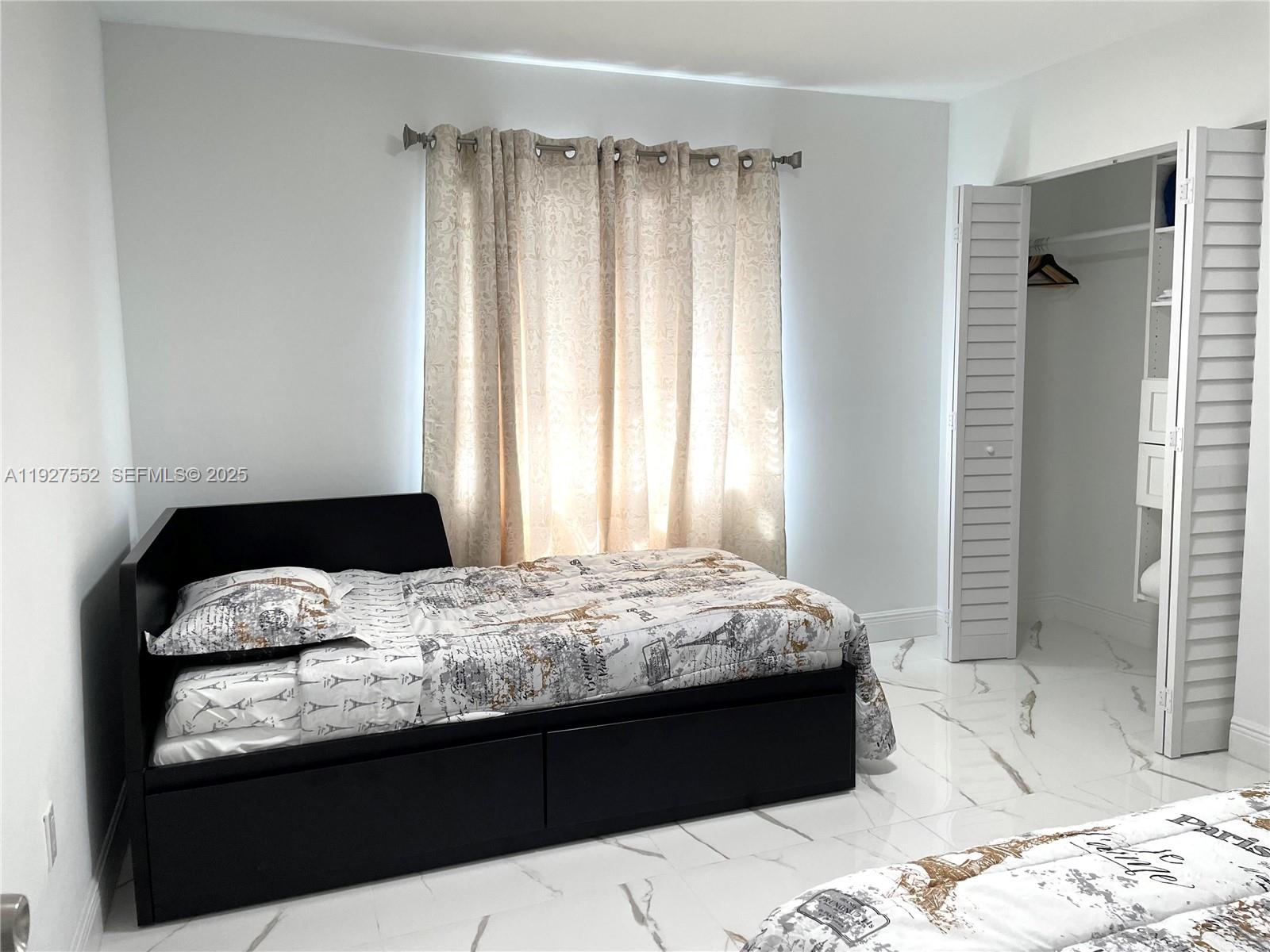 1017 Southwest 124th Court Miami, FL 33184 - Photo 8 of 19