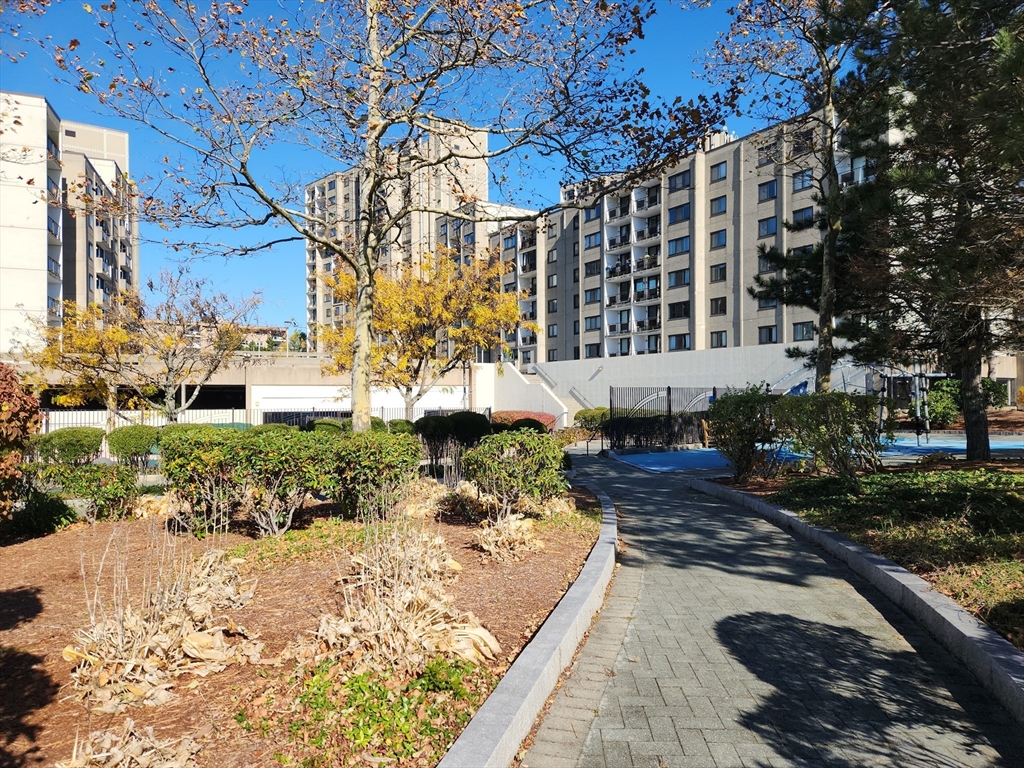 73 Broad Reach, Unit M21C Weymouth, MA 02191 - Photo 26 of 39 a view of a large building