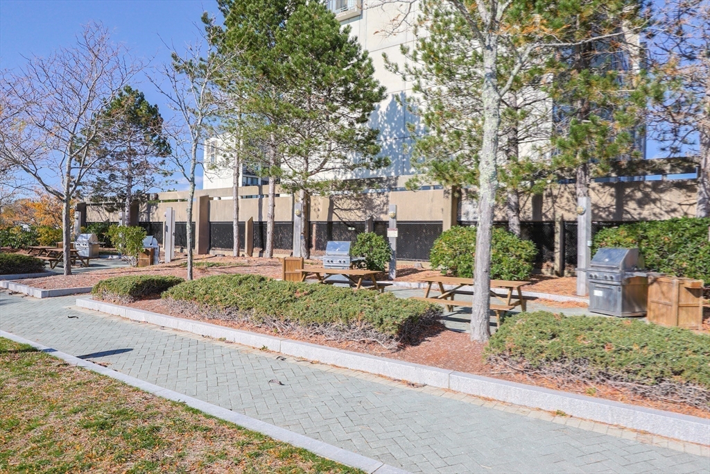 73 Broad Reach, Unit M21C Weymouth, MA 02191 - Photo 27 of 39 a view of a house with a garden