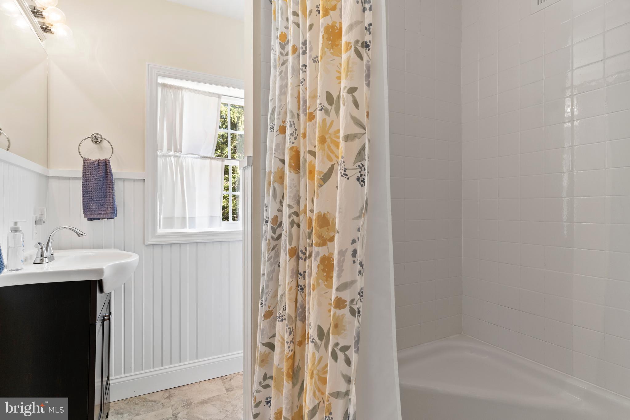 2123 Ritner Highway Carlisle, PA 17015 - Photo 38 of 72 Full bath on second floor with roomy tub/shower