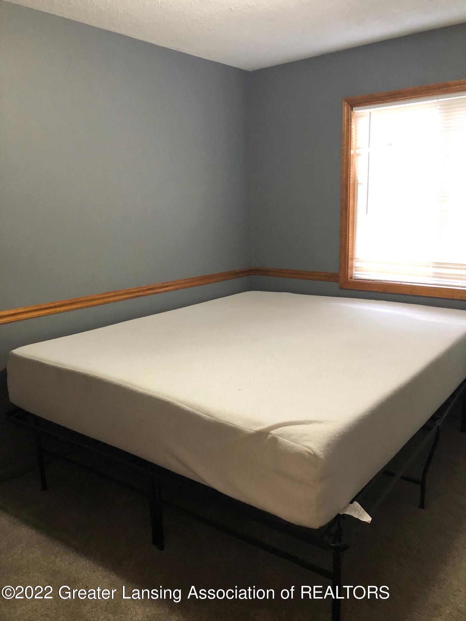 9690 Beardslee Road Perry, MI 48872 - Photo 16 of 31 Bedroom 3