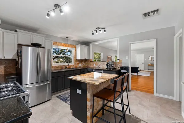 $385,000 | 114 Blakeley Drive, San Antonio, TX 78209