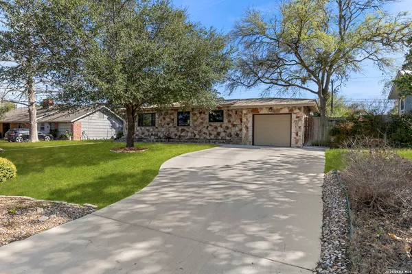 $385,000 | 114 Blakeley Drive, San Antonio, TX 78209