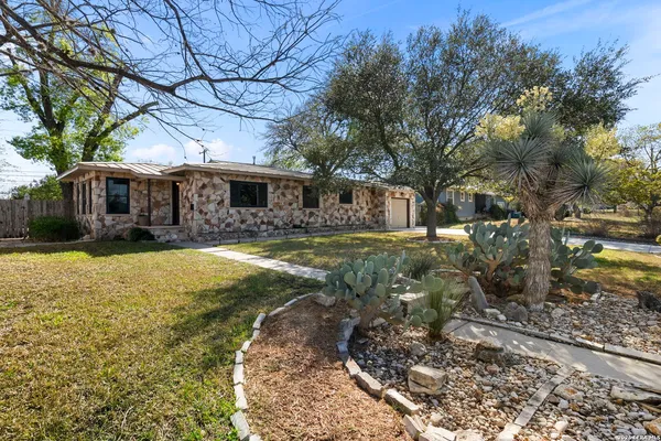 $385,000 | 114 Blakeley Drive, San Antonio, TX 78209