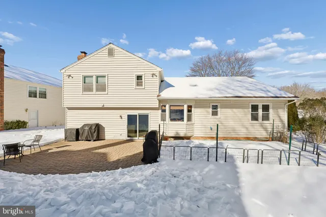 $679,900 | 13647 Spinning Wheel Drive, Germantown, MD 20874