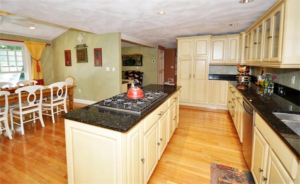 11 Putnam Road Acton, MA 01720 - Photo 12 of 23 Gallery Image 12