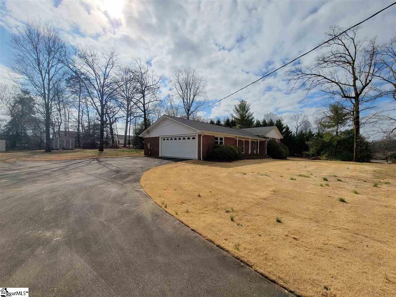 130 Bomar Road Greer, SC 29651 - Photo 3 of 30 Gallery Image 3