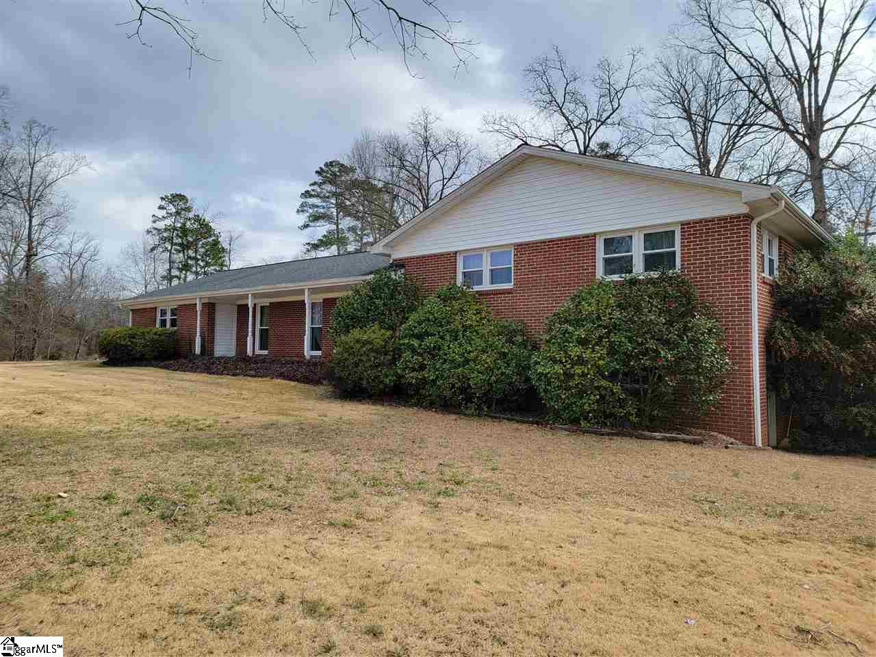130 Bomar Road Greer, SC 29651 - Photo 4 of 30 Gallery Image 4