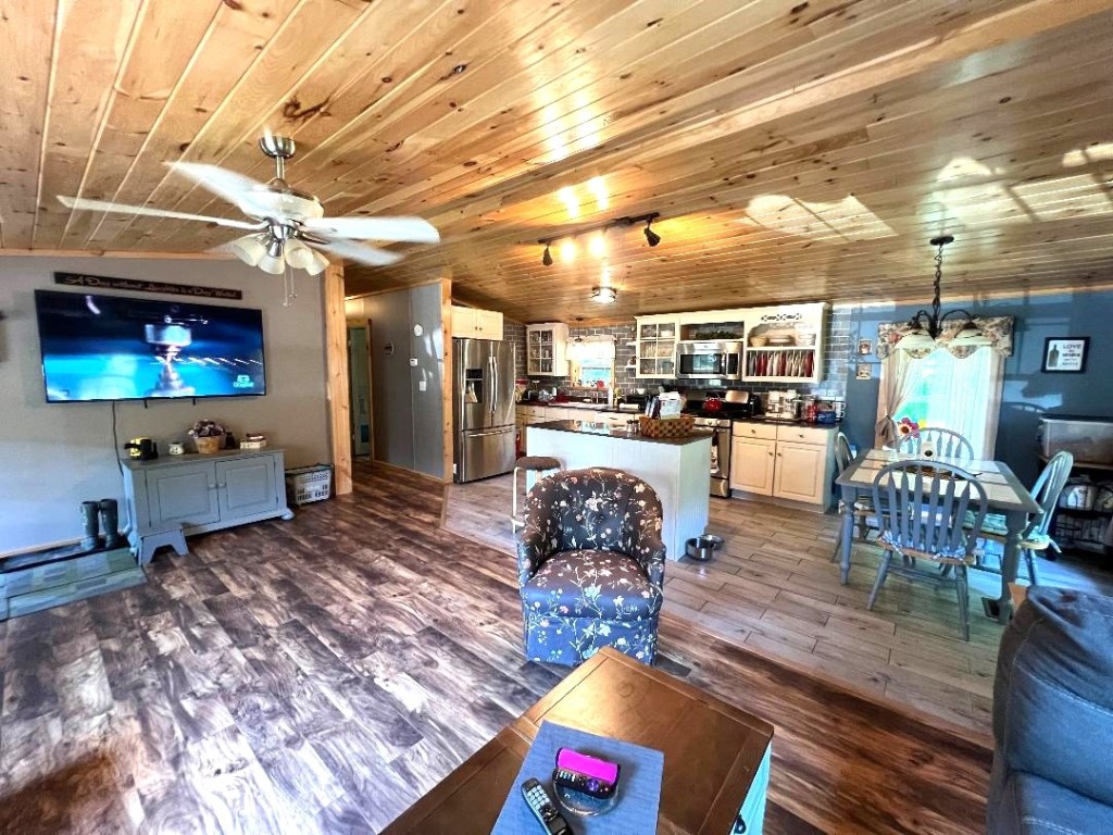 503 Old State Road Starlight, PA 18461 - Photo 6 of 28 Gallery Image 6