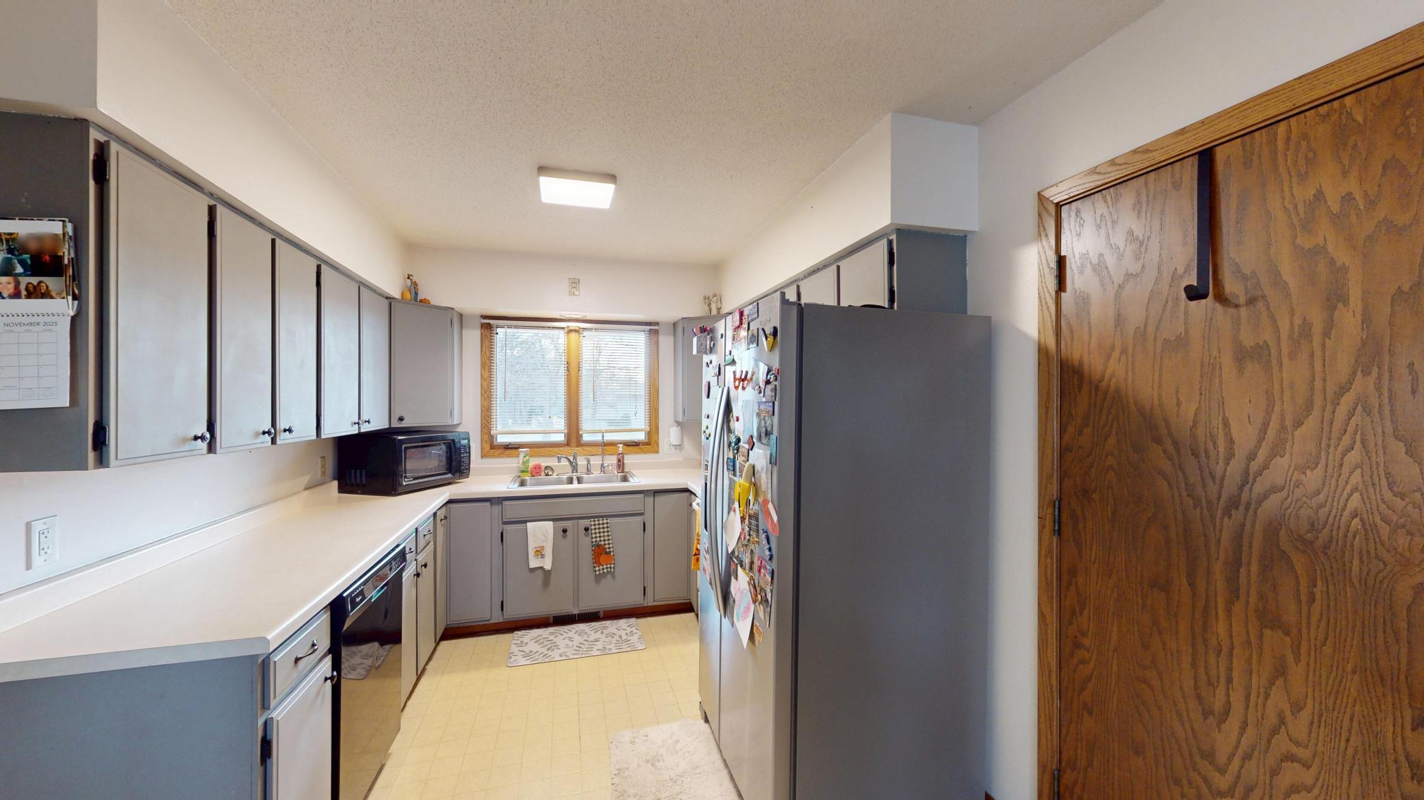 415 2nd Street Northwest New Richland, MN 56072 - Photo 5 of 39