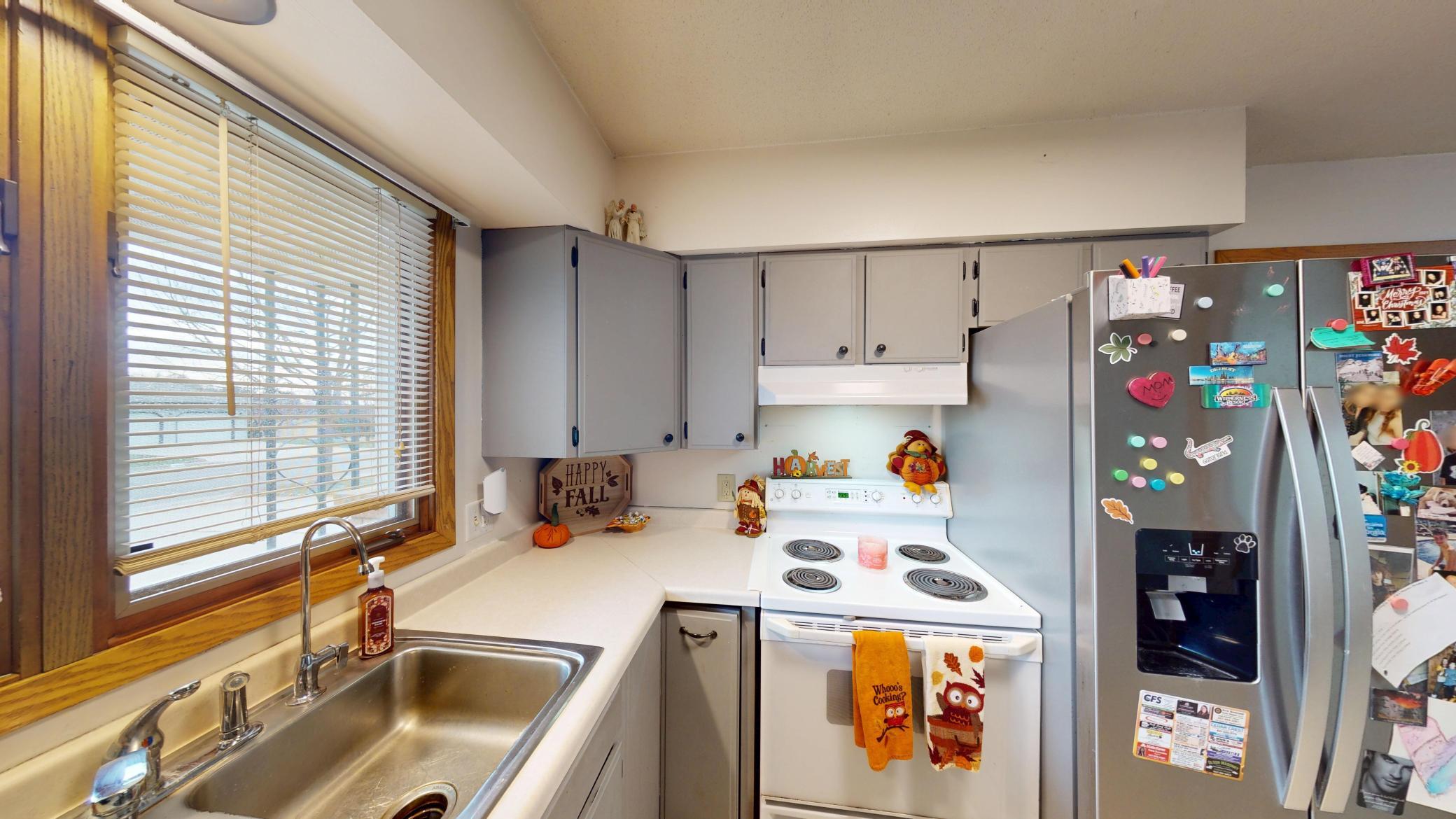 415 2nd Street Northwest New Richland, MN 56072 - Photo 7 of 39