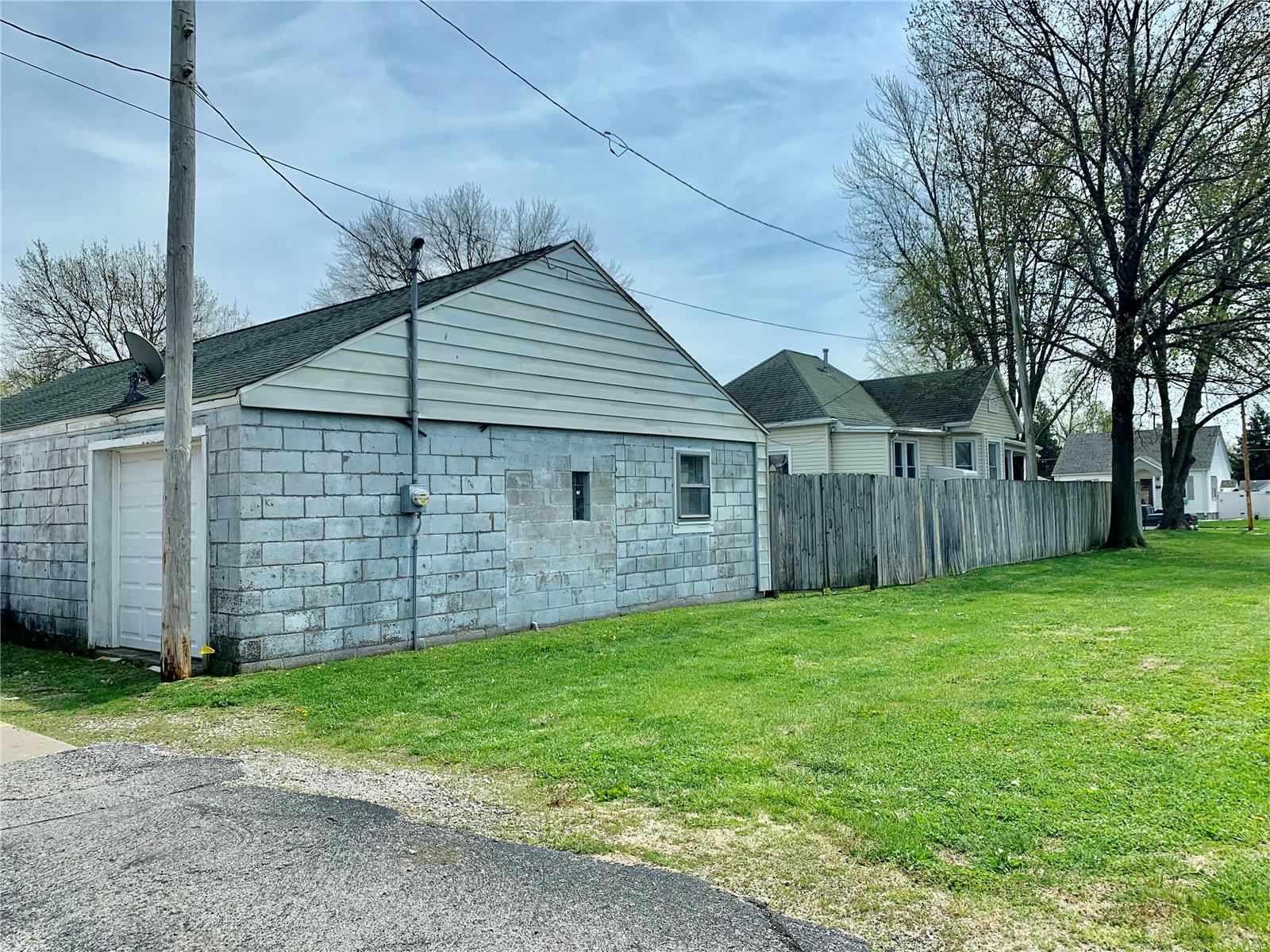 112 East 3rd Street O'Fallon, IL 62269 - Photo 44 of 48 Gallery Image 44
