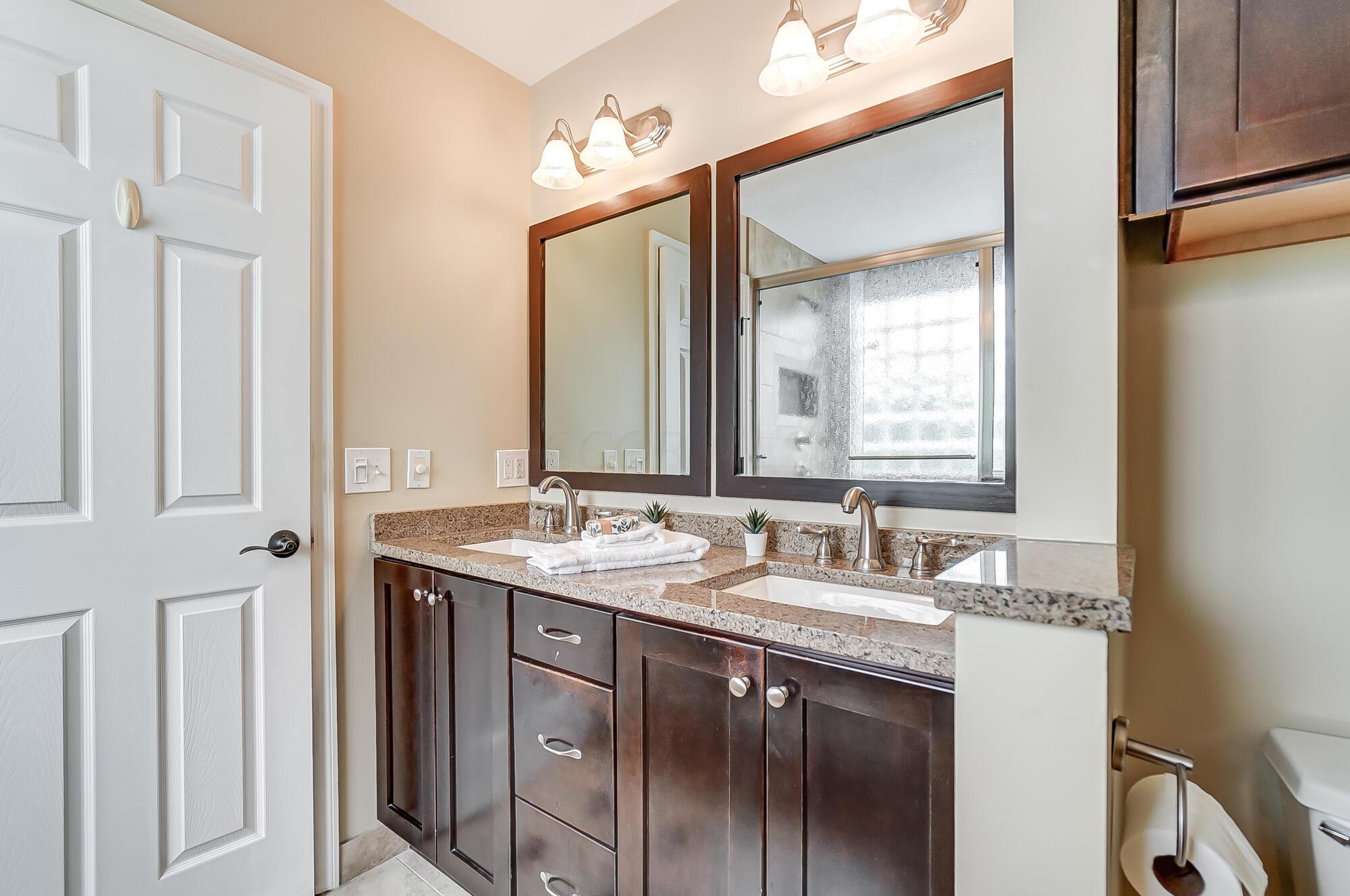 7440 Rolling Ridge Way Westerville, OH 43082 - Photo 48 of 85 Owner's Bathroom
