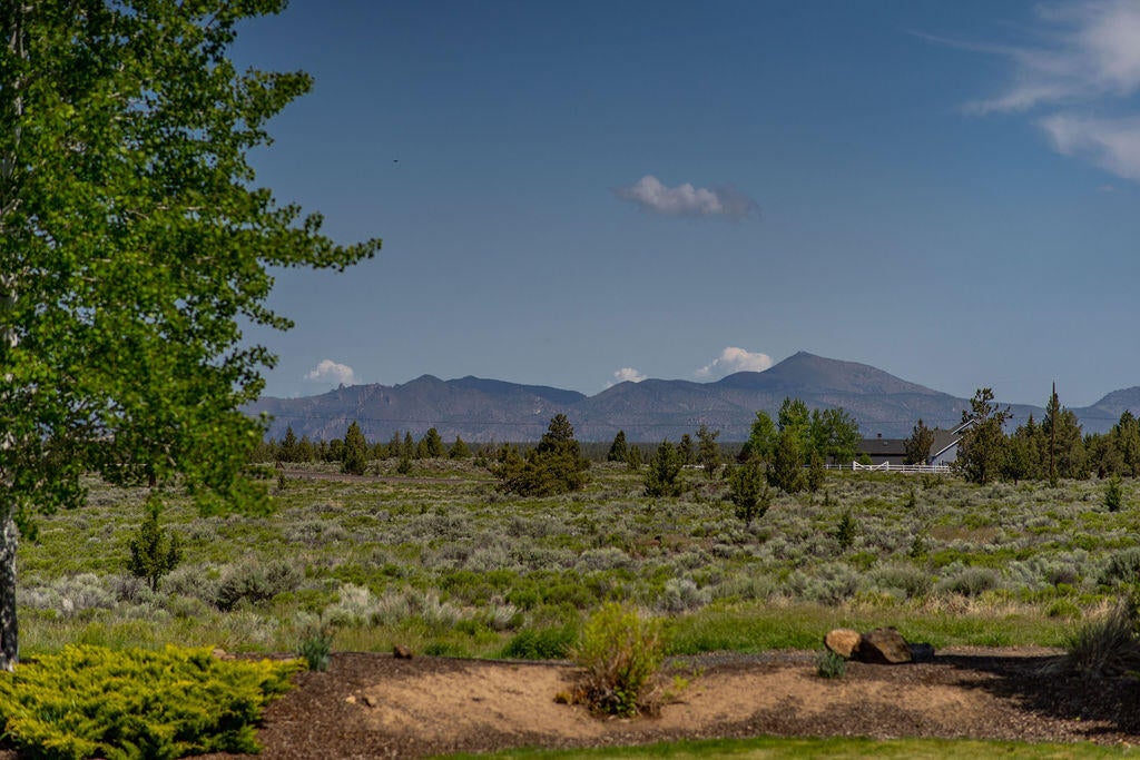 17446 Southwest Mount Adams Loop Powell Butte, OR 97753 - Photo 60 of 72 RileyVisualsa-52