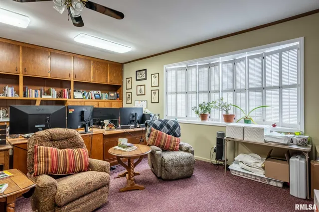 $259,000 | 105 Woodlake Lane, Eldorado, IL 62930