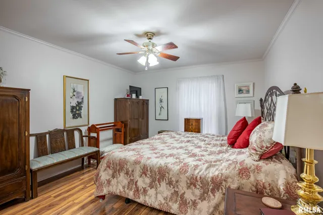 $259,000 | 105 Woodlake Lane, Eldorado, IL 62930