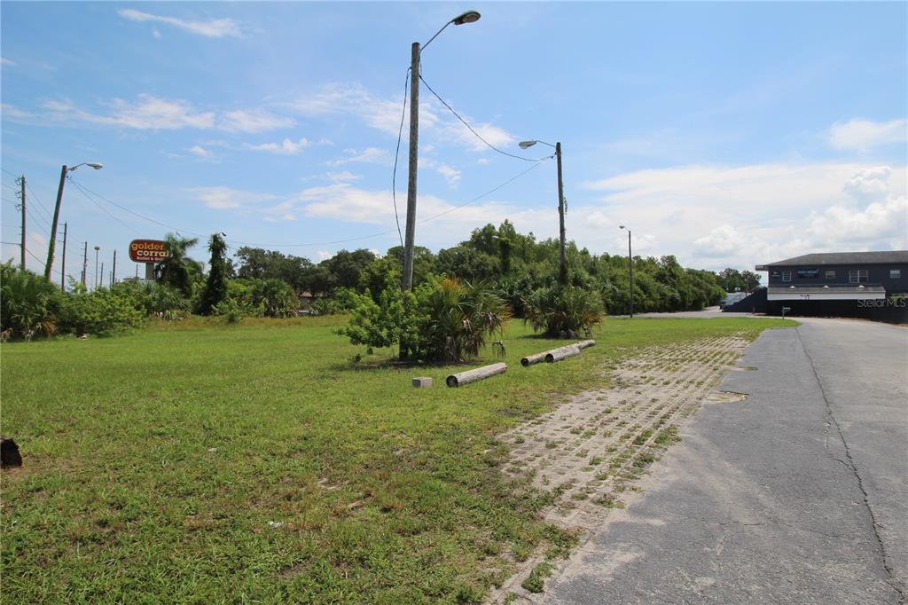 8900 U.S. Highway 19 Port Richey, FL 34668 - Photo 12 of 27 a view of a garden with a road