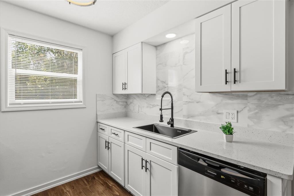 22632 Southeast Hawthorne Road Hawthorne, FL 32640 - Photo 6 of 24