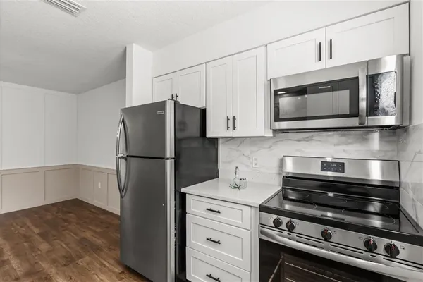 $235,000 | 22632 Southeast Hawthorne Road, Hawthorne, FL 32640