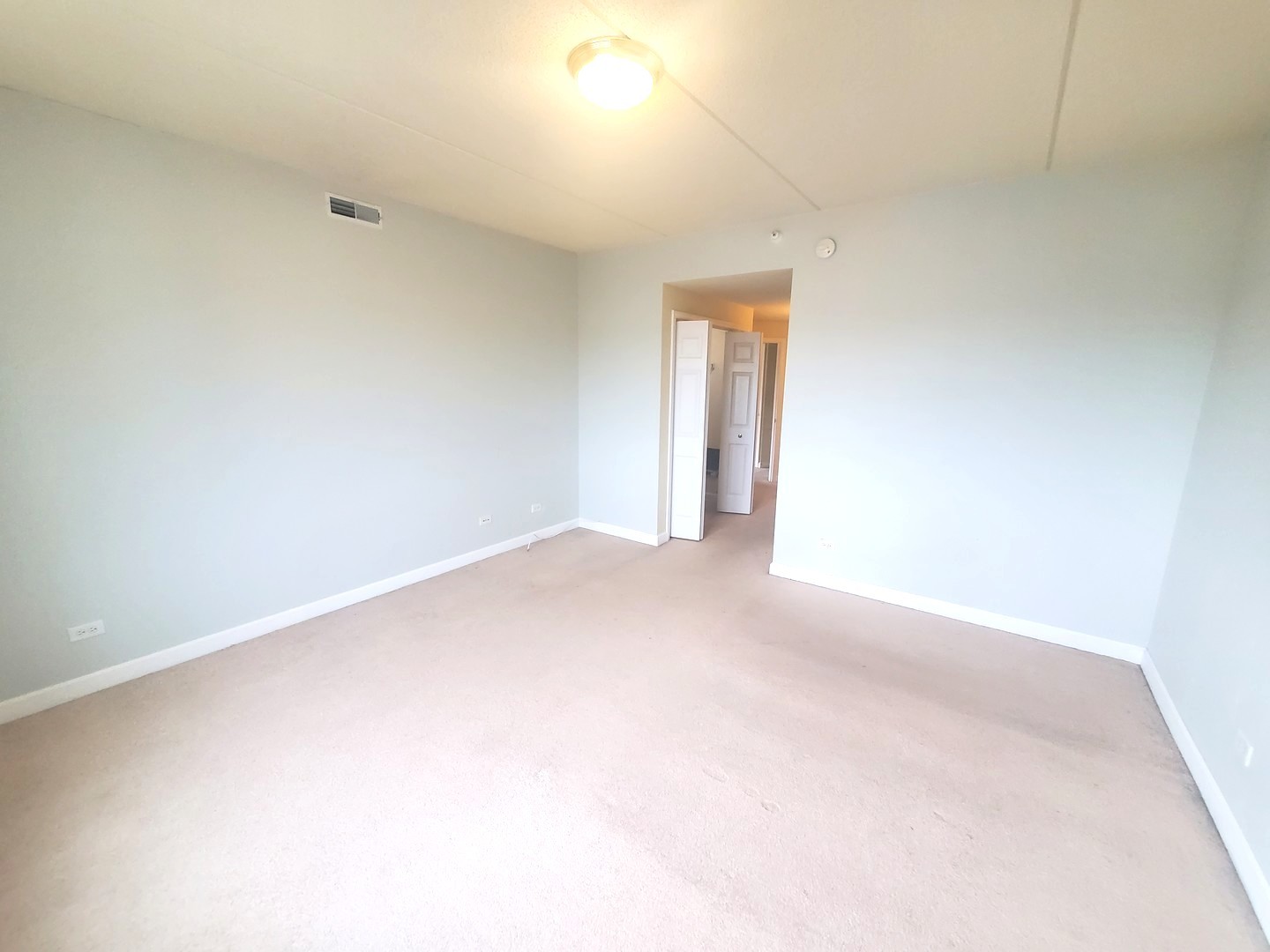 77 North Wolf Road, Unit 310 Northlake, IL 60164 - Photo 8 of 13 a view of empty room