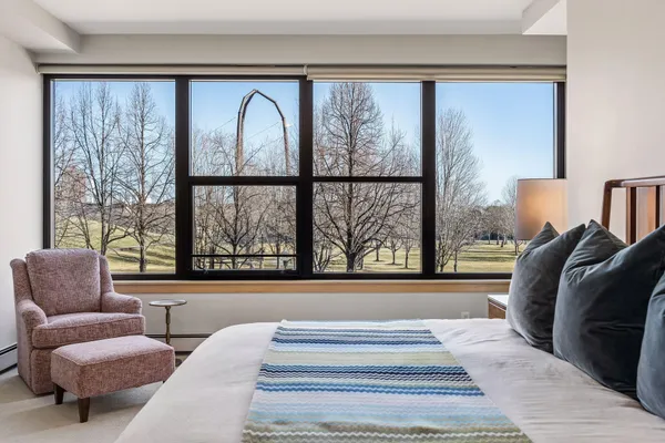 $985,000 | 215 10th Avenue South, Unit 212, Minneapolis, MN 55415