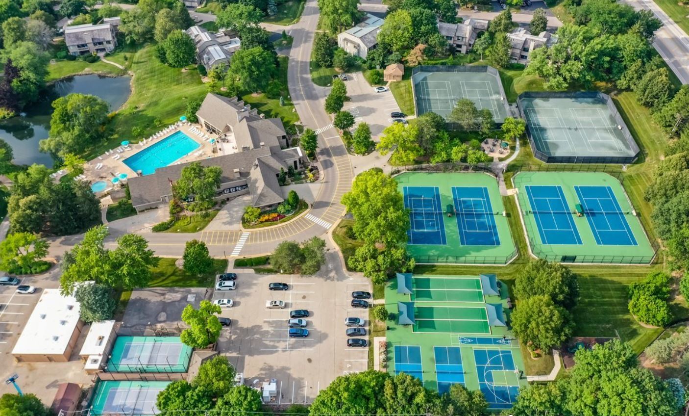 357 Indian Point Lake Barrington, IL 60010 - Photo 13 of 14 an aerial view of a house