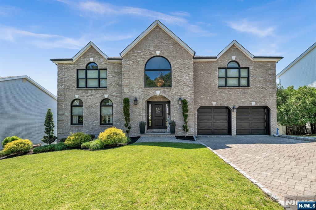 22 Fox Boro Road Wayne, NJ 07470 - Photo 1 of 50