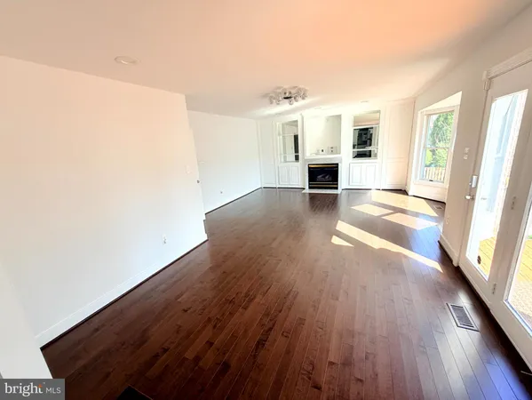 $5,000 | 43549 Coal Bed Court, Ashburn, VA 20147