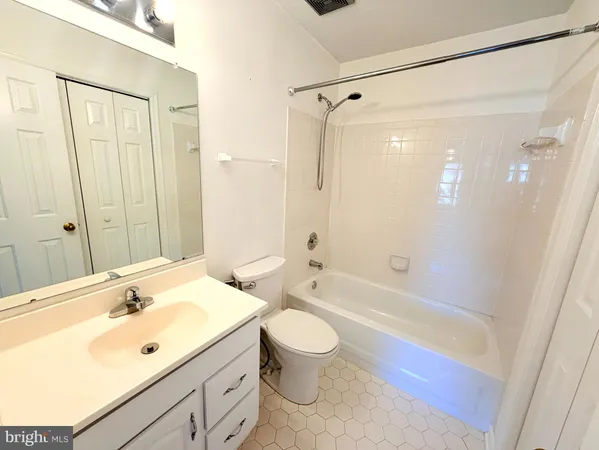 $5,000 | 43549 Coal Bed Court, Ashburn, VA 20147