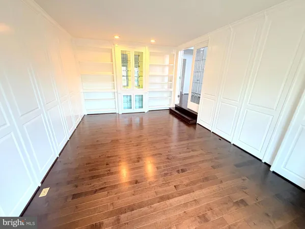 $5,000 | 43549 Coal Bed Court, Ashburn, VA 20147