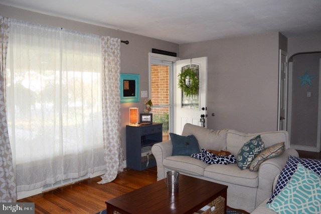 370 Hillcrest Road York, PA 17403 - Photo 8 of 32