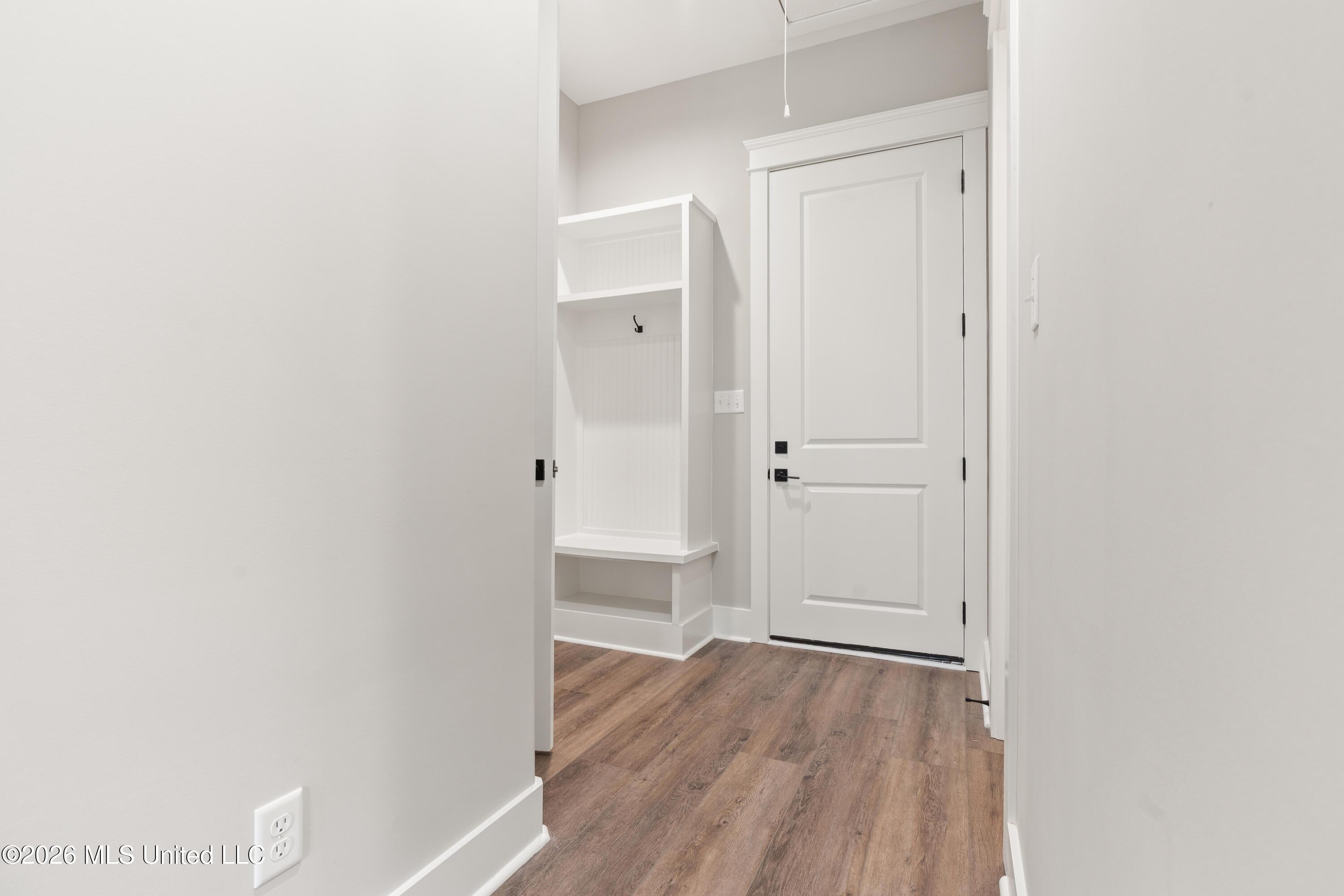 124 Drake Lane Red Banks, MS 38661 - Photo 13 of 30 Mudroom/garage entry hall